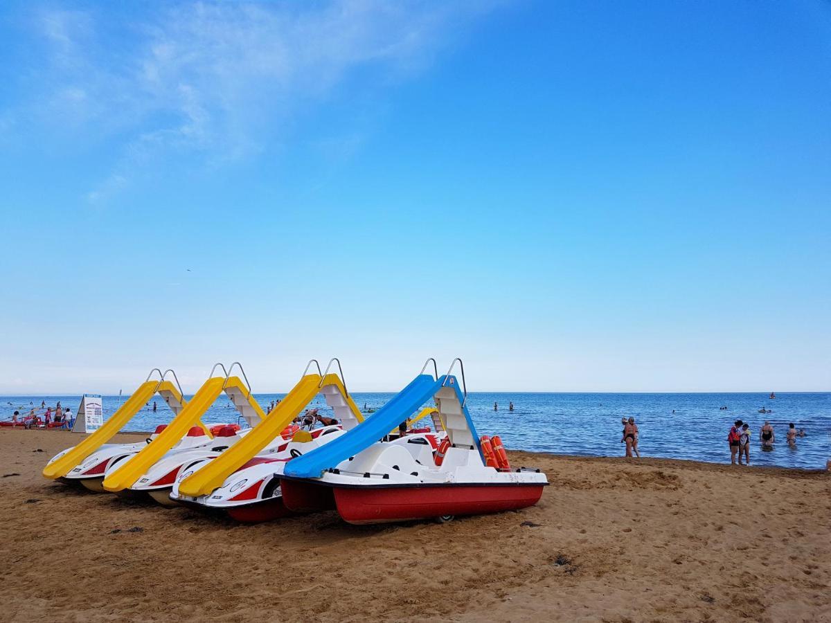 Pioppi Lido Altanea Apartment Каорле Екстериор снимка